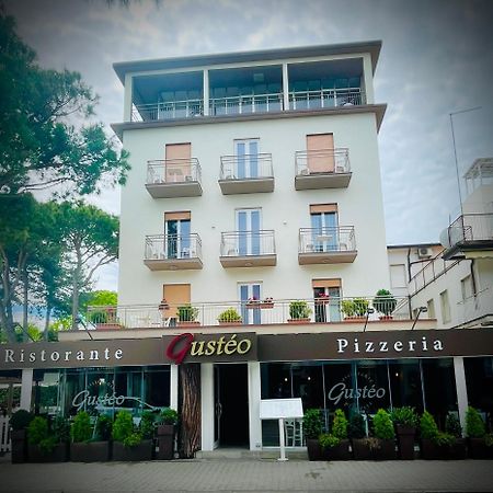 Hotel Cristina Lido di Jesolo Esterno foto