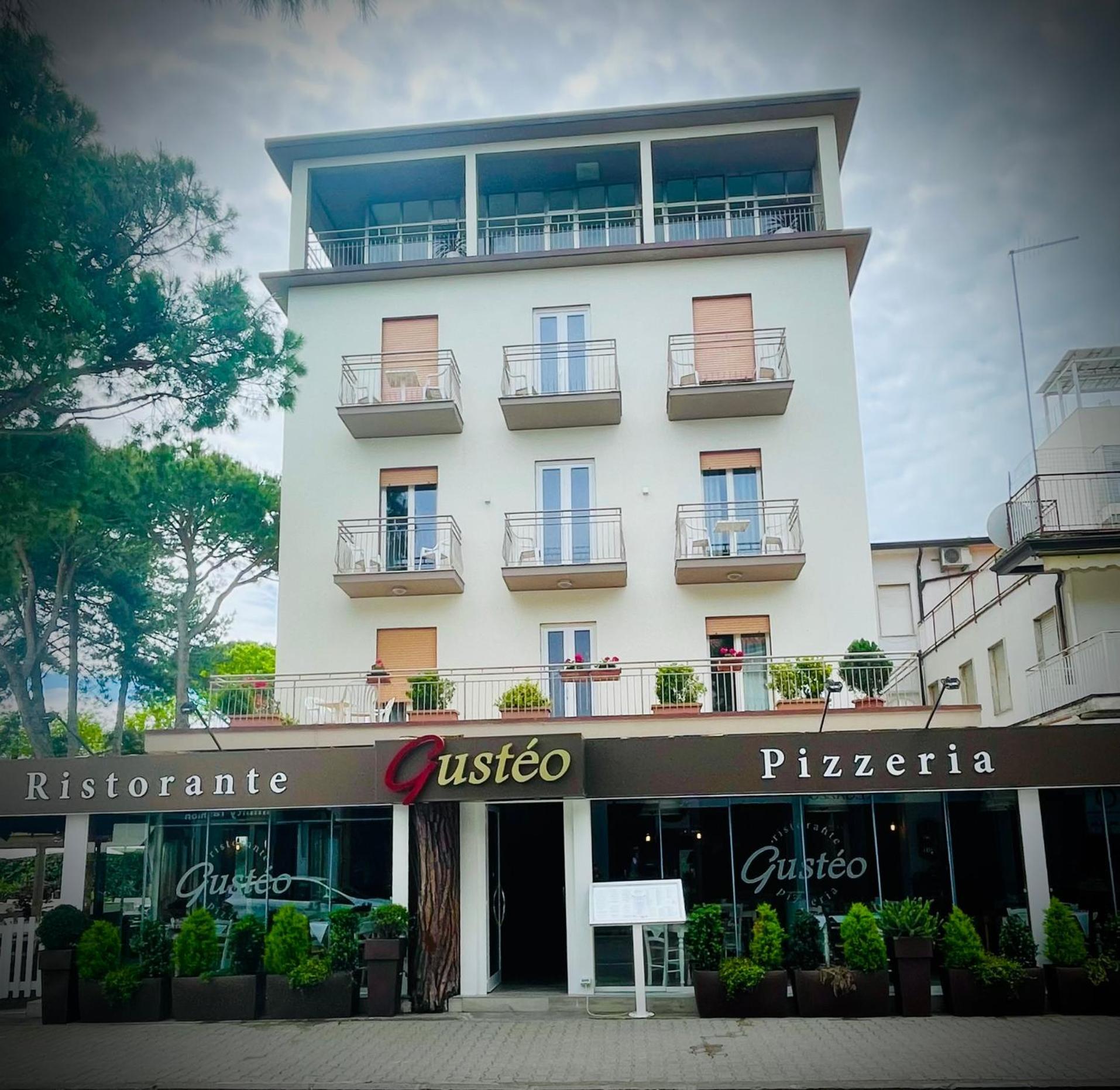 Hotel Cristina Lido di Jesolo Esterno foto