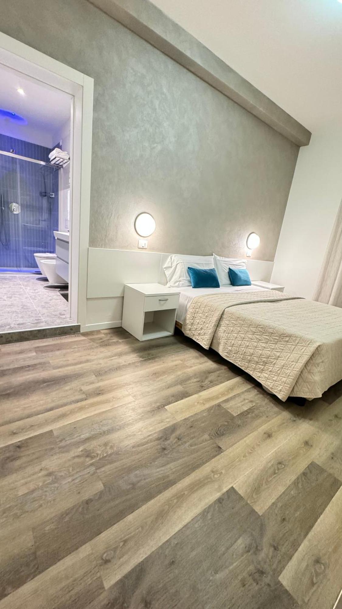 Hotel Cristina Lido di Jesolo Esterno foto