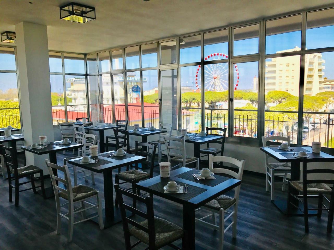Hotel Cristina Lido di Jesolo Esterno foto